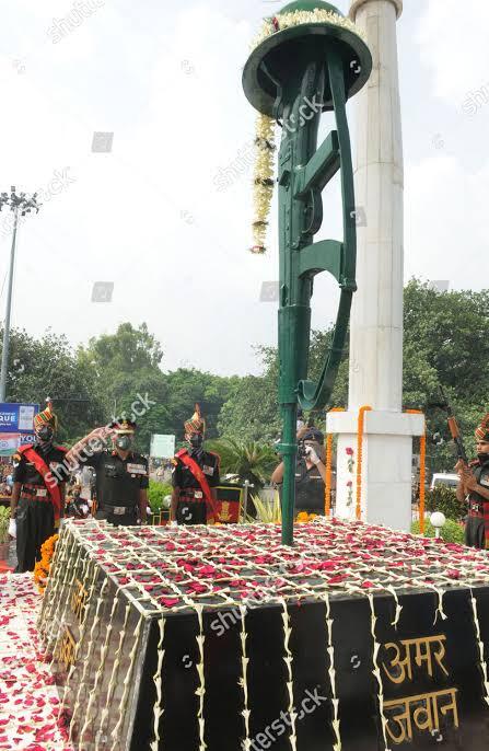 CM Dhami organized a two-day Kargil Vijay Diwas, paid tribute to the martyrsCM Dhami organized a two-day Kargil Vijay Diwas, paid tribute to the martyrs